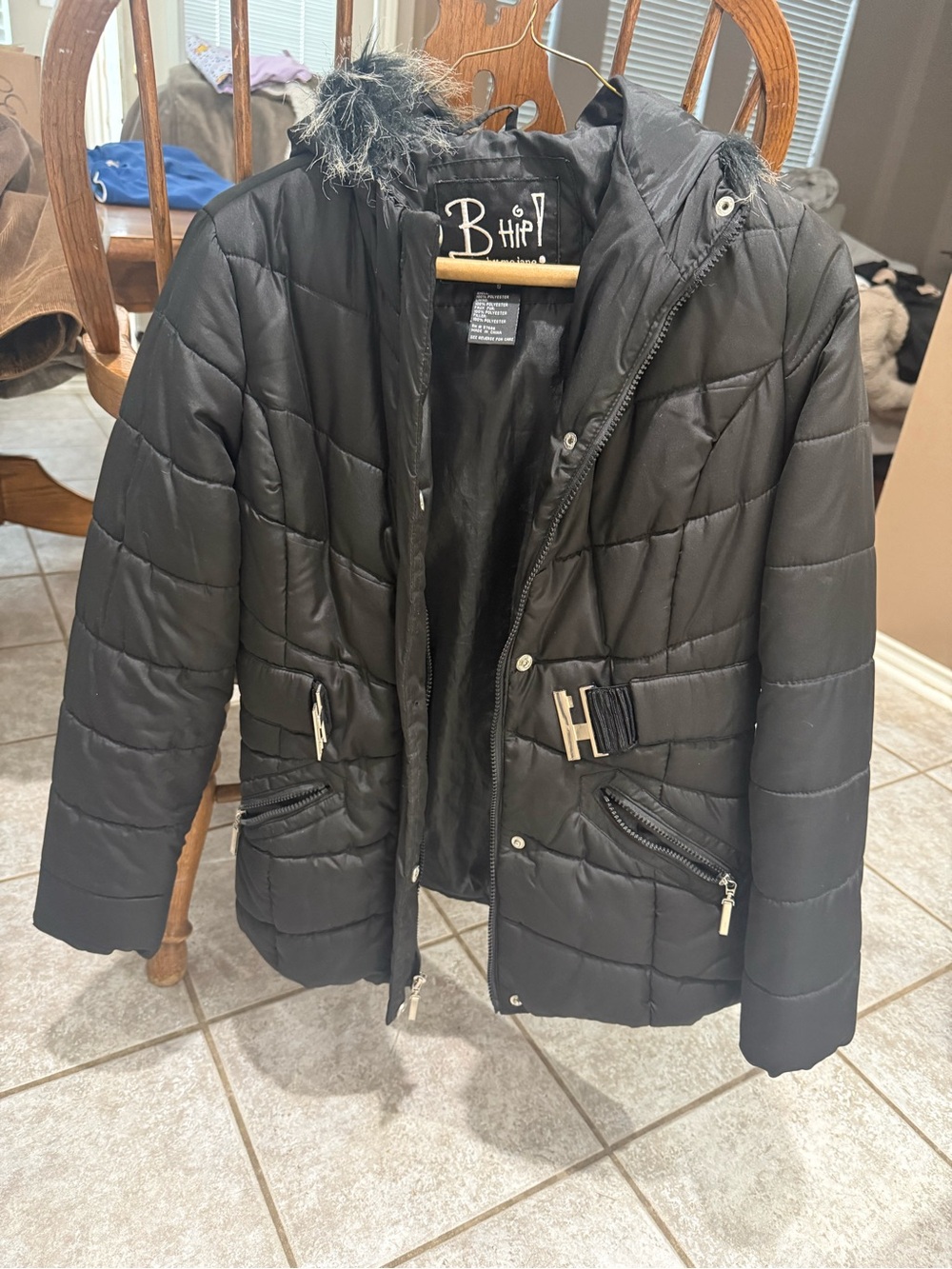 h.i.p. Women's Black Quilted Puffer Jacket with Faux-Fur Trimmed Hood